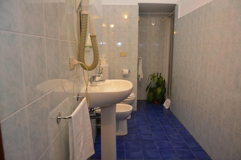 Family Hotel Balbi Генуя Екстер'єр фото