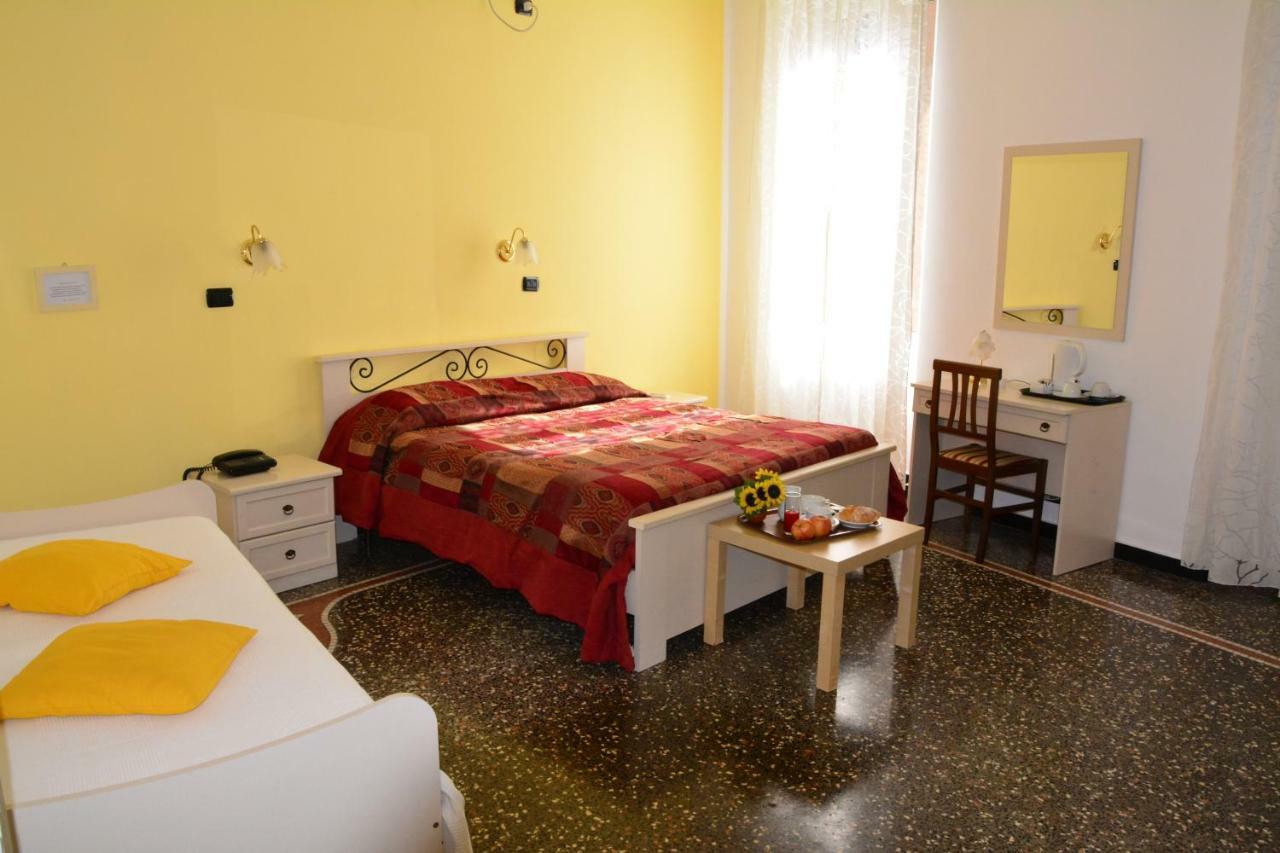 Family Hotel Balbi Генуя Екстер'єр фото